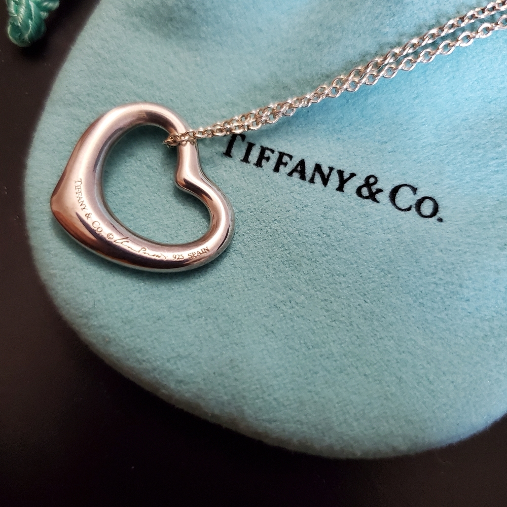 Tiffany & Co. Elsa Peretti Open Heart necklace - Picture 2 of 6